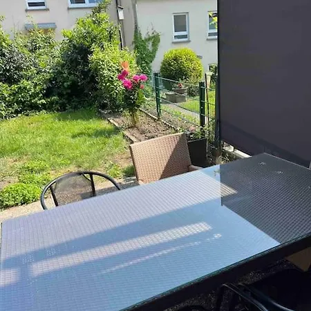 Reiheneckhaus Mit Garten Und Terasse *