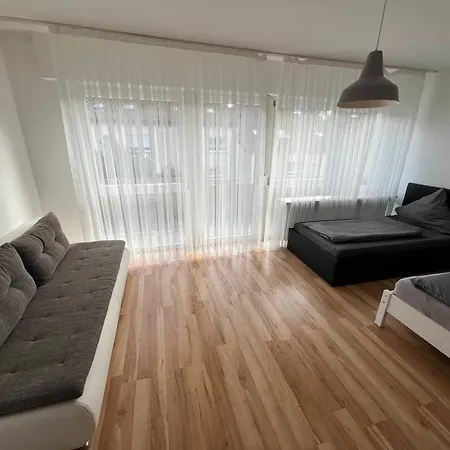 Reiheneckhaus Mit Garten Und Terasse 度假居 泰特南