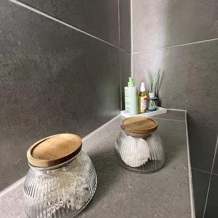 Dom wakacyjny Reiheneckhaus Mit Garten Und Terasse